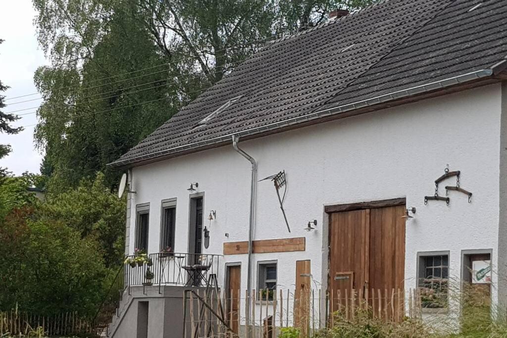 Altes Schreiner Haus In Der Vulkaneifel Brockscheid Extérieur photo