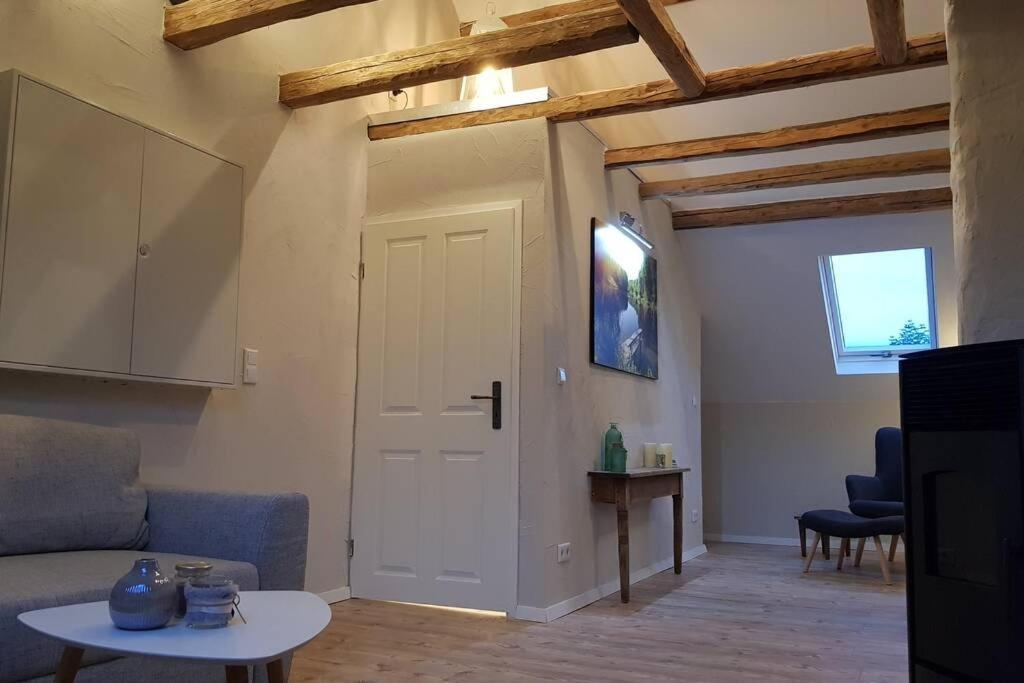 Altes Schreiner Haus In Der Vulkaneifel Brockscheid Extérieur photo