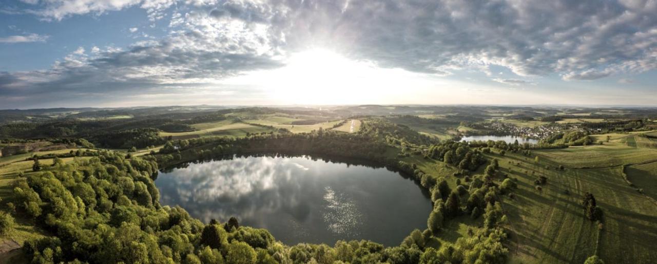 Altes Schreiner Haus In Der Vulkaneifel Brockscheid Extérieur photo